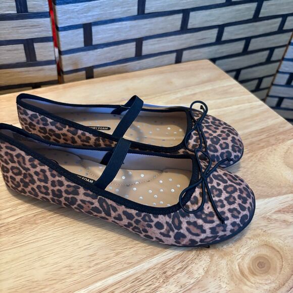 Wonder Nation Leopard Print Flats Size 4 - Picture 2 of 6